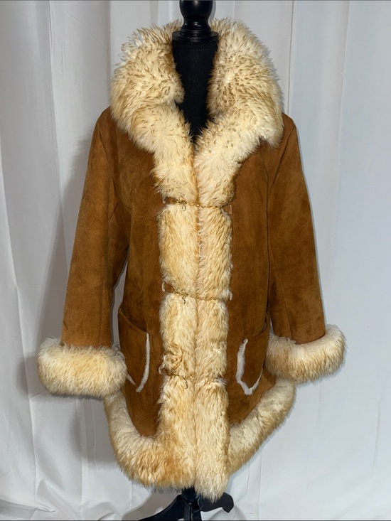 Jackets & Blazers - Shearling Trimmed Suede Coat in Chestnut Brown
